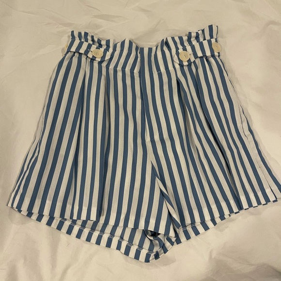 ZARA high waisted paper bag shorts - Picture 5 of 5